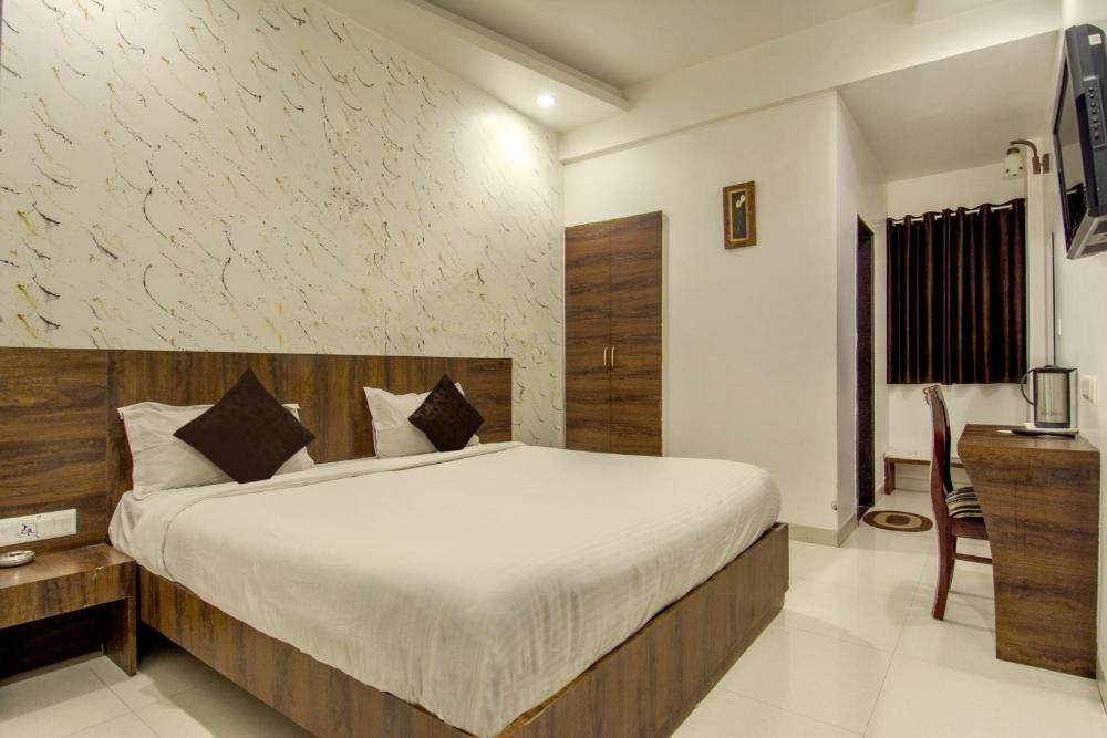 Room image 4