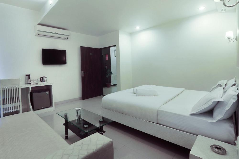 Room image 3